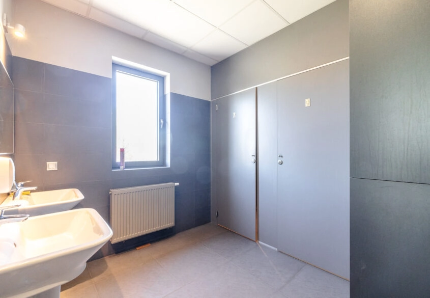 Obiekt produkcyjno–magazynowy z zapleczem biurowym