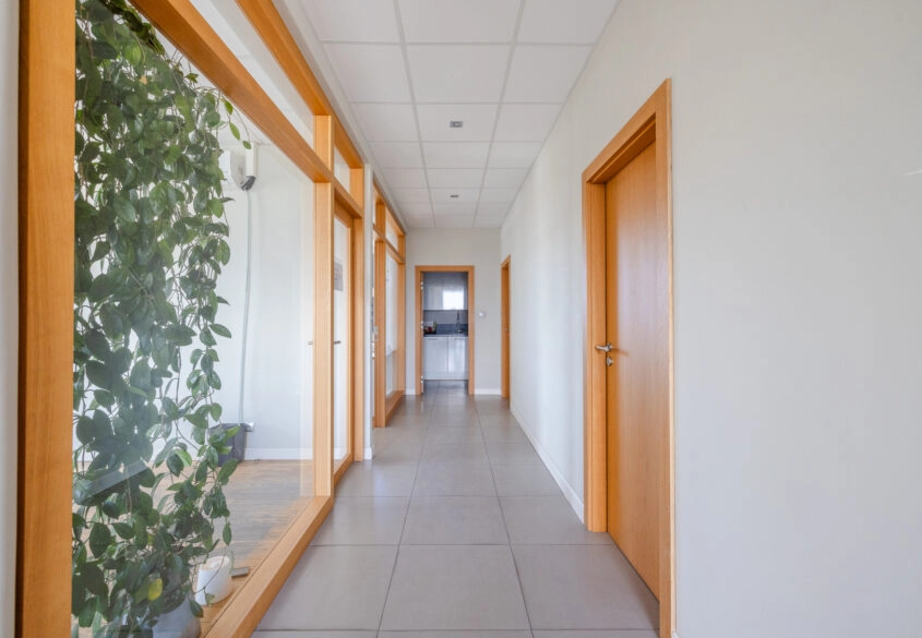 Obiekt produkcyjno–magazynowy z zapleczem biurowym