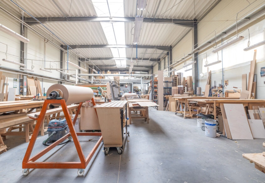 Obiekt produkcyjno–magazynowy z zapleczem biurowym