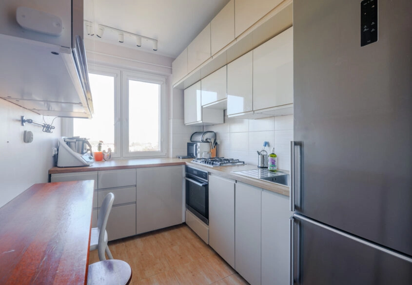 Mieszkanie 2-pok z osobna kuchnią, duży balkon