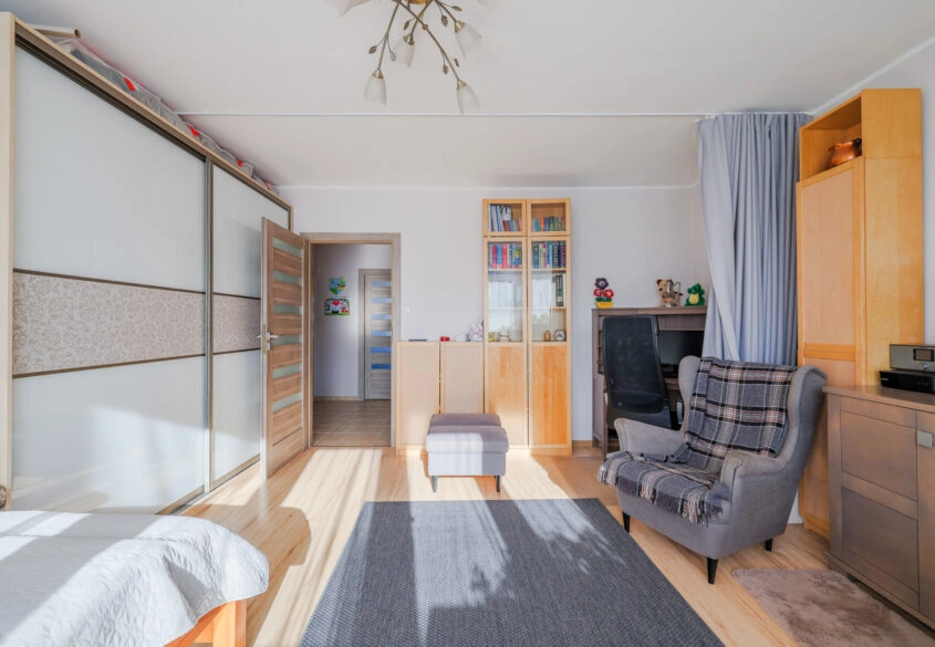 Mieszkanie 2-pok z osobna kuchnią, duży balkon