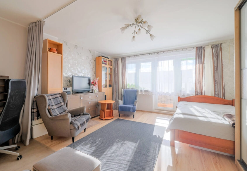 Mieszkanie 2-pok z osobna kuchnią, duży balkon