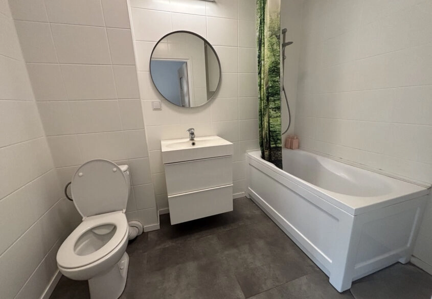 Jasne 2 pokojowe mieszkanie z ogrodem