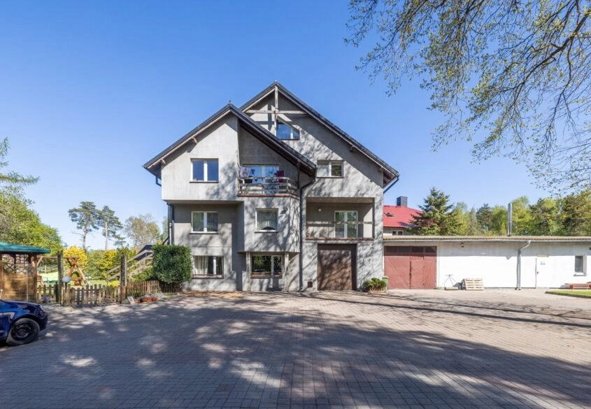 Gdynia Wiczlino Duży dom 2 magazyny otulina lasu