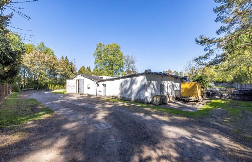 Gdynia Wiczlino Duży dom 2 magazyny otulina lasu