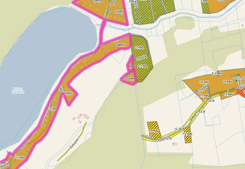 Działka nad jeziorem w otoczeniu zieleni!