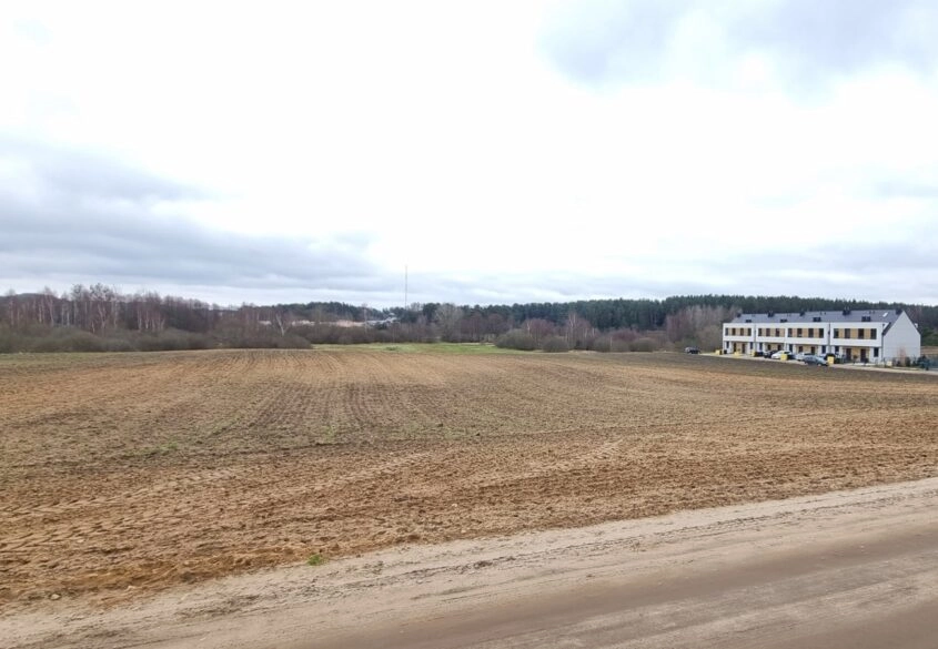 Duża działka pod korzystną inwestycję