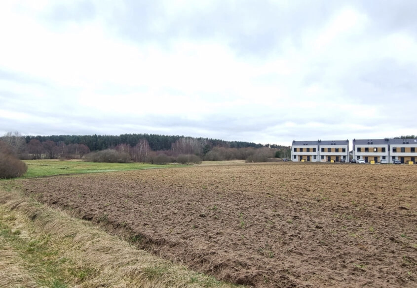 Duża działka pod korzystną inwestycję