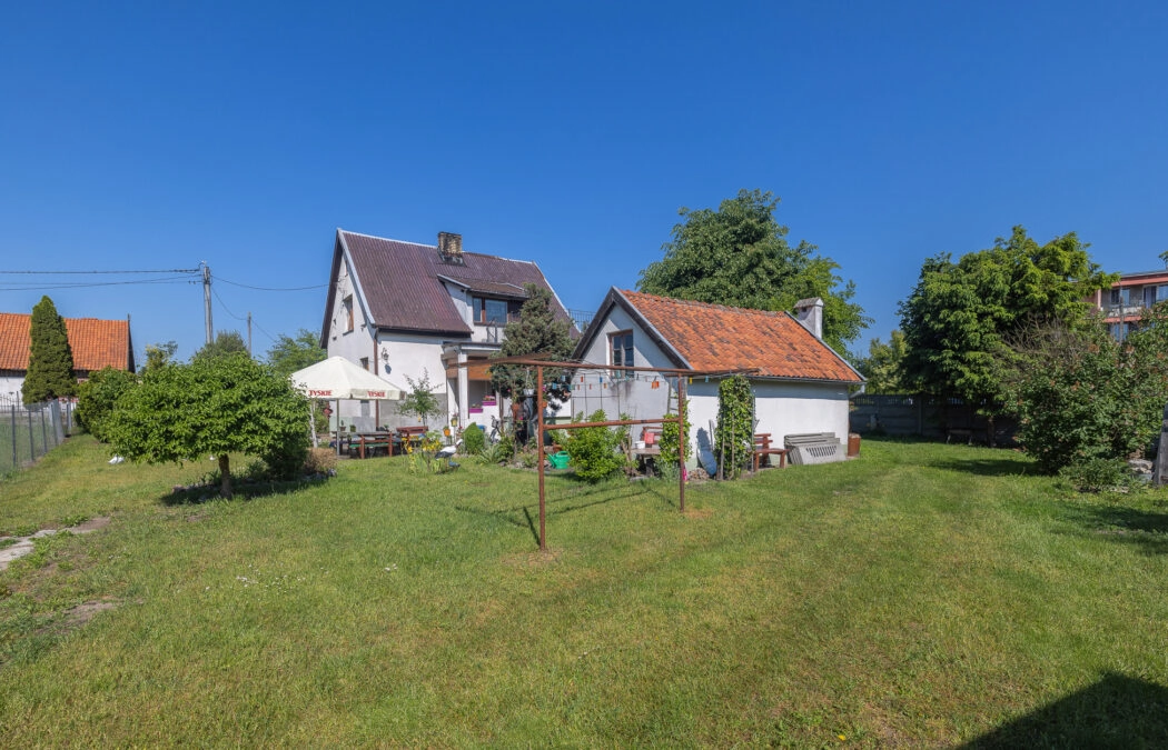 OBOK POLO! CENTRUM SZTUTOWA! DUŻA DZIAŁKA!