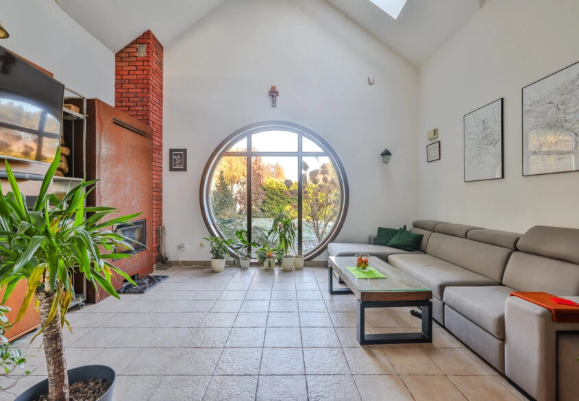 Nietuzinkowy Dom w Bojanie - bez prowizji !