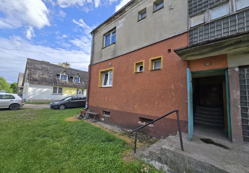 2 pokoje, Dworek, Gmina Mikołajki Pomorskie.