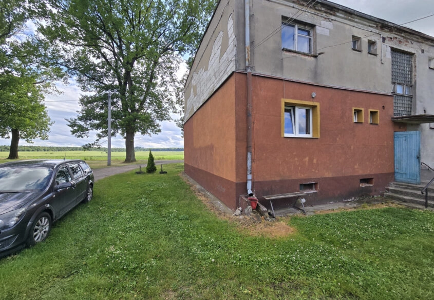 2 pokoje, Dworek, Gmina Mikołajki Pomorskie.