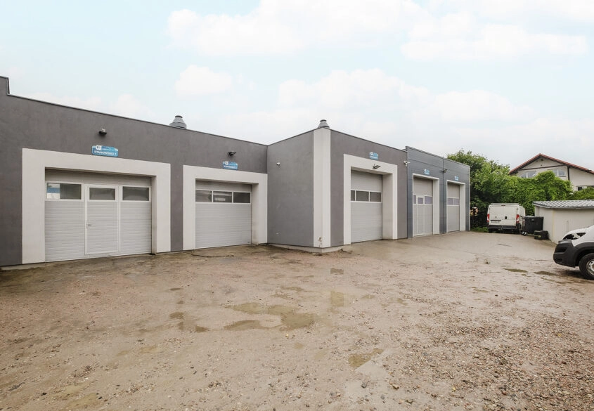 Gotowy warsztat (6 stanowisk, magazyn, biura)!