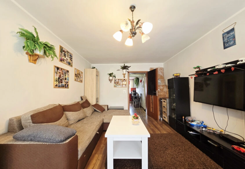 3 pokoje, Dzierzgoń, os. Krasickiego, 1 piętro.