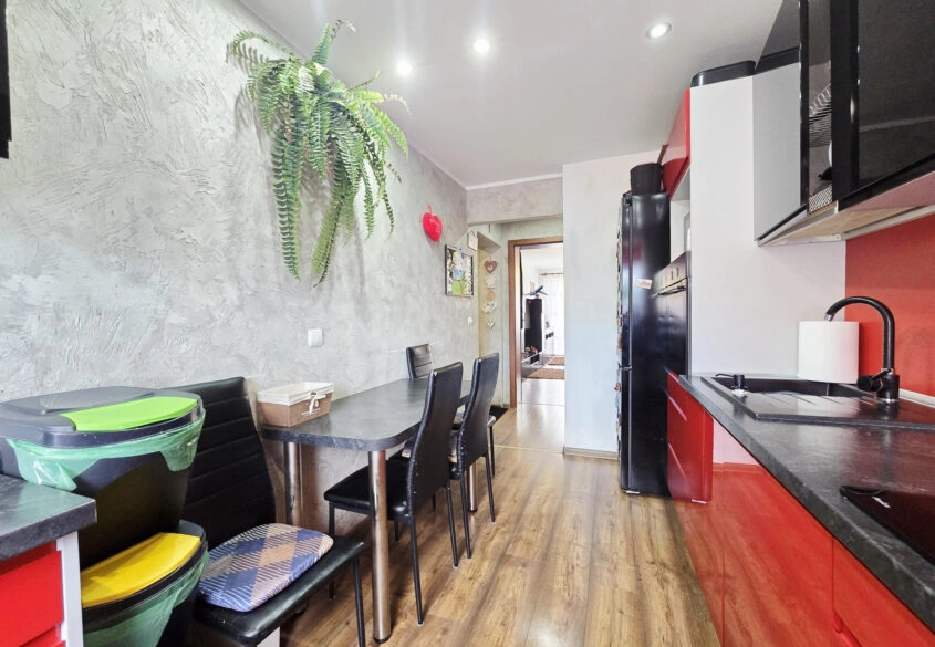 3 pokoje, Dzierzgoń, os. Krasickiego, 1 piętro.