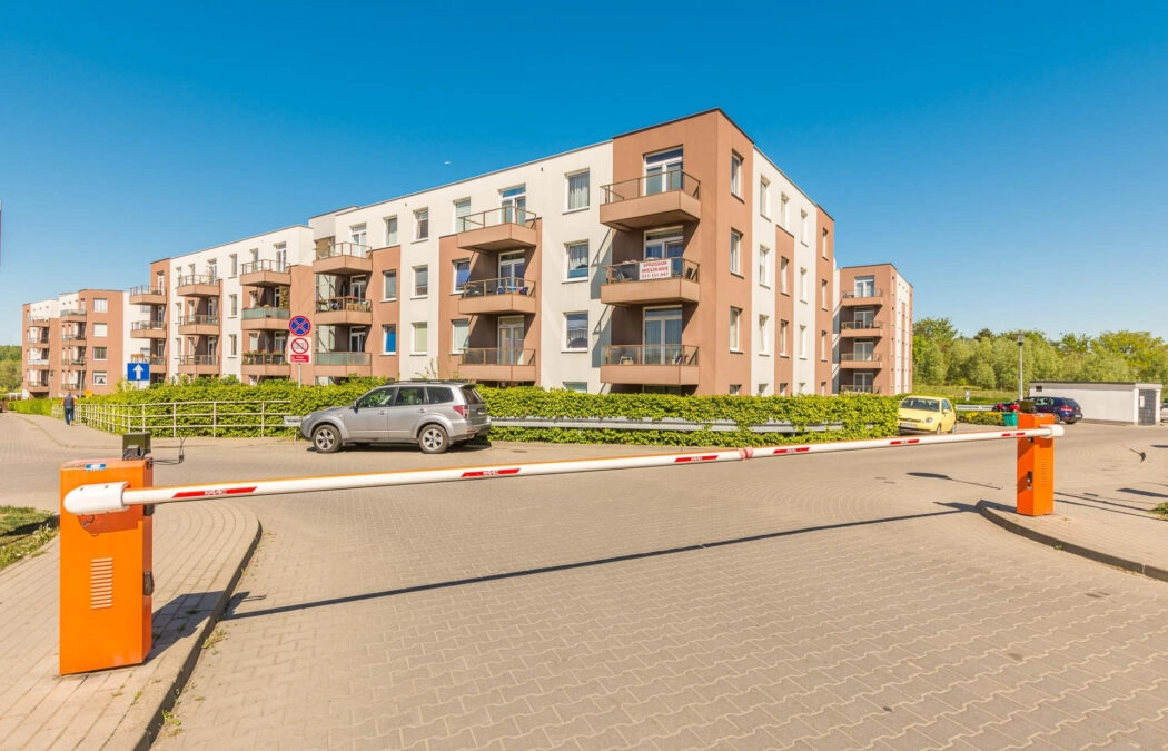 Zakoniczyn- 4 pokoje, hala garaż, balkon! WInda!