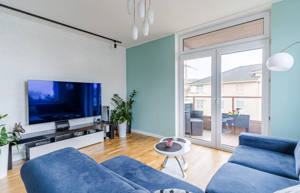 Winda! Hala garażowa! 4 pokoje! Do wejścia!