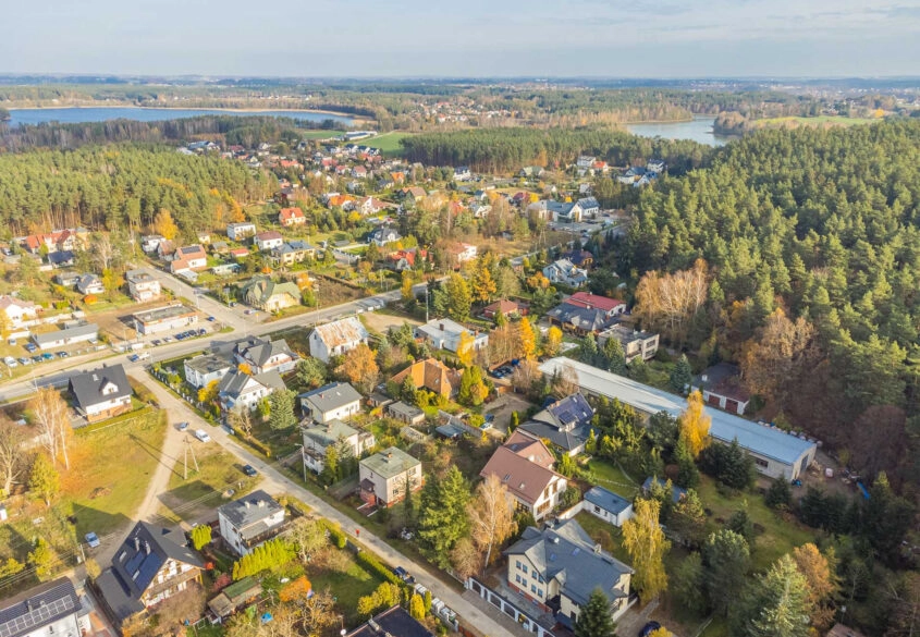 Dom w otulinie lasów oraz jezior- 5 sypialni 410m2