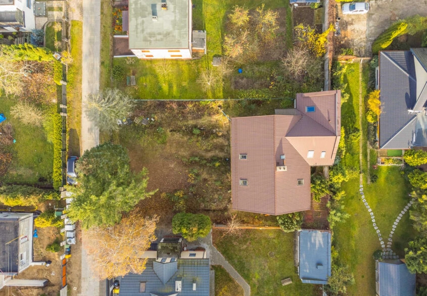 Dom w otulinie lasów oraz jezior- 5 sypialni 410m2