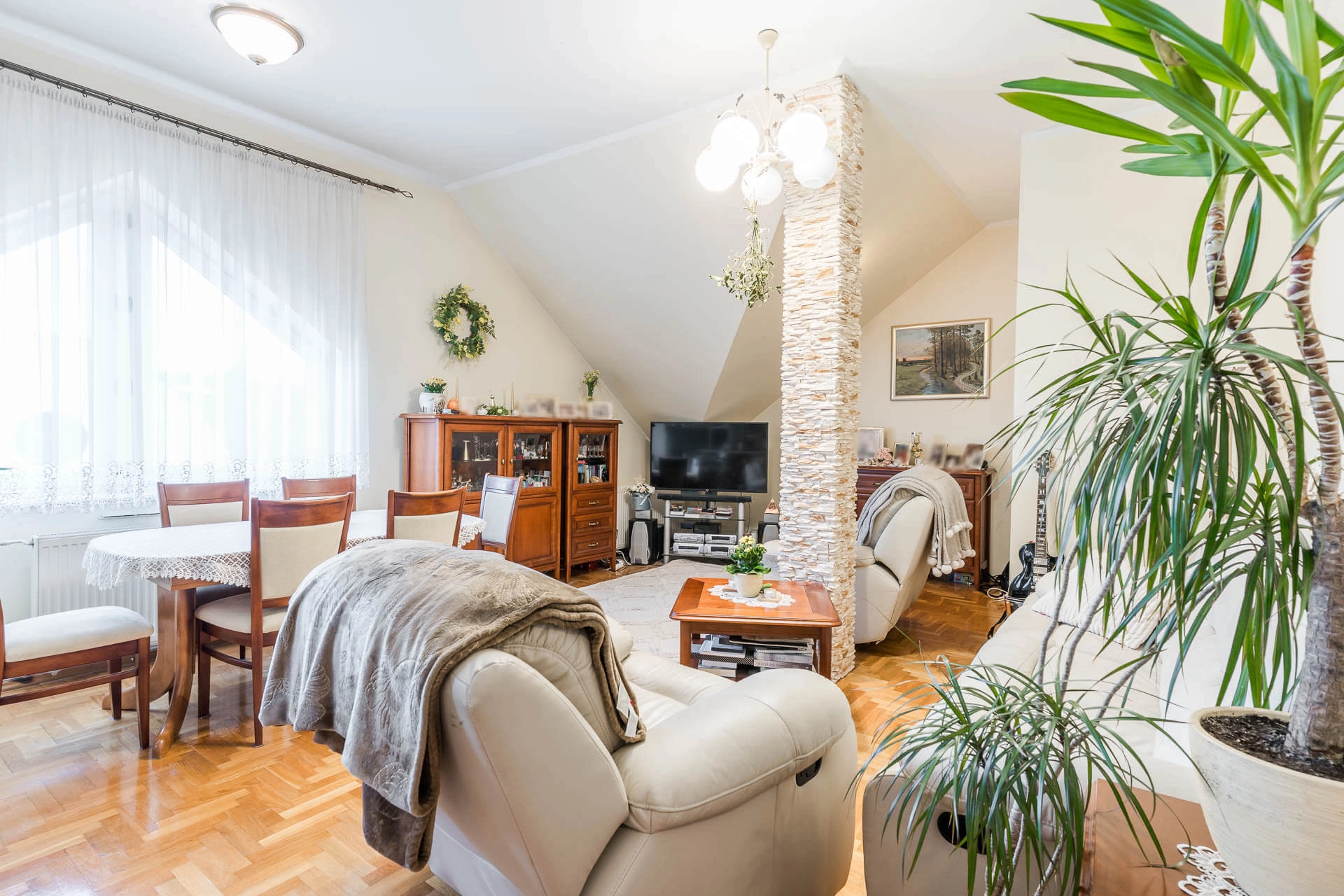 Oliwa-elegancki apartament- 3 pokoje z opcją 4