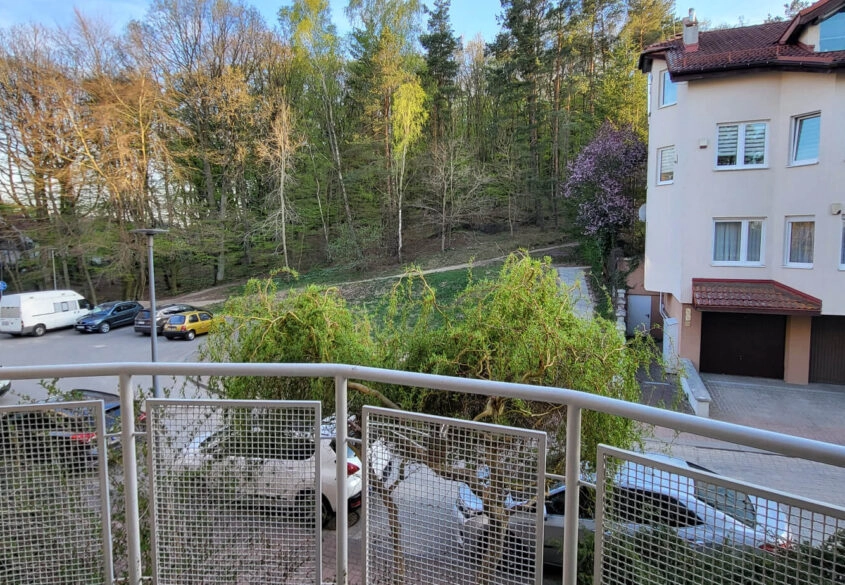 Mieszkanie 2 pokojowe z halą garażową