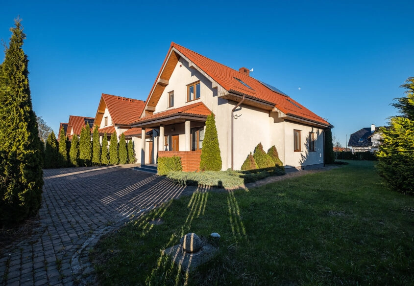 Banino, dom w spokojnej okolicy