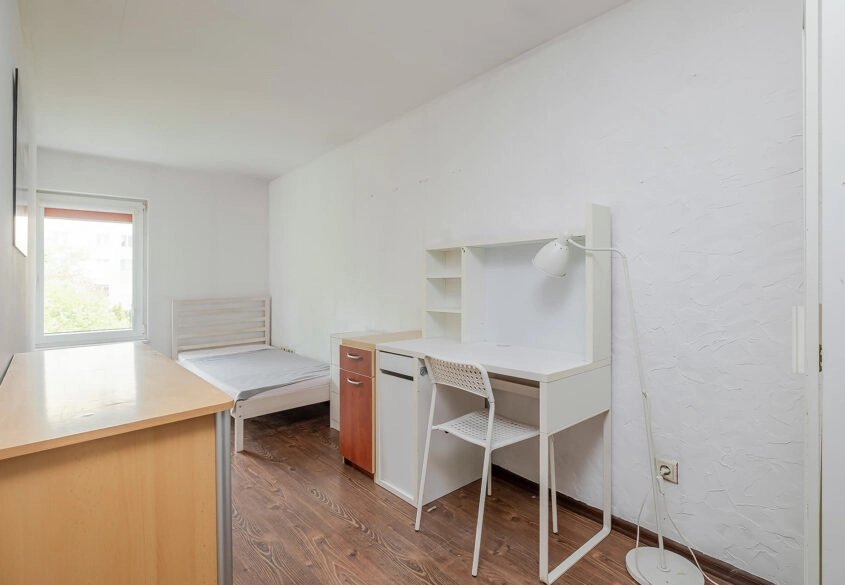 4 pokoje z balkonem i piwnicą blisko centrum!