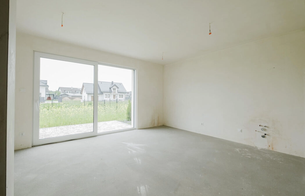 SZEREG | STAN DEWELOPERSKI | 160M2 DZIAŁKA
