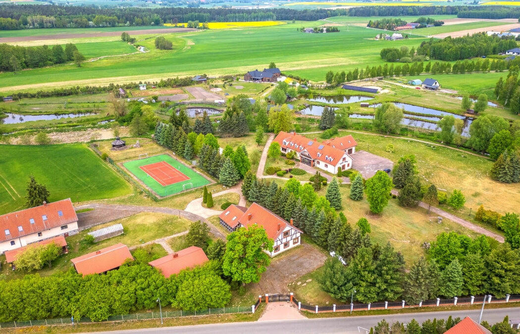 Ośrodek Mazury 6,5 ha, 35 pokoi, 1356m2