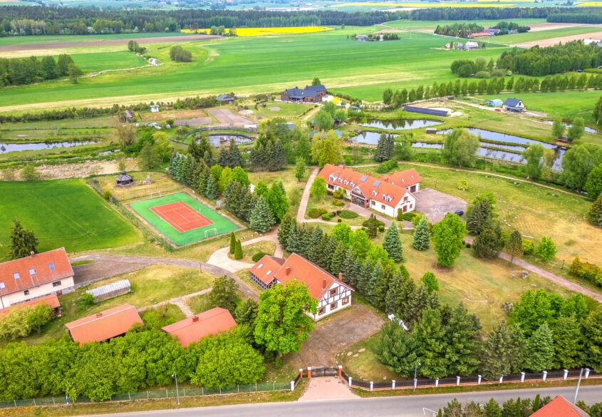 Ośrodek Mazury 6,5 ha, 35 pokoi, 1356m2