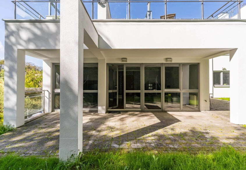 196 m² | ogród | furtka do lasu | hala garaż