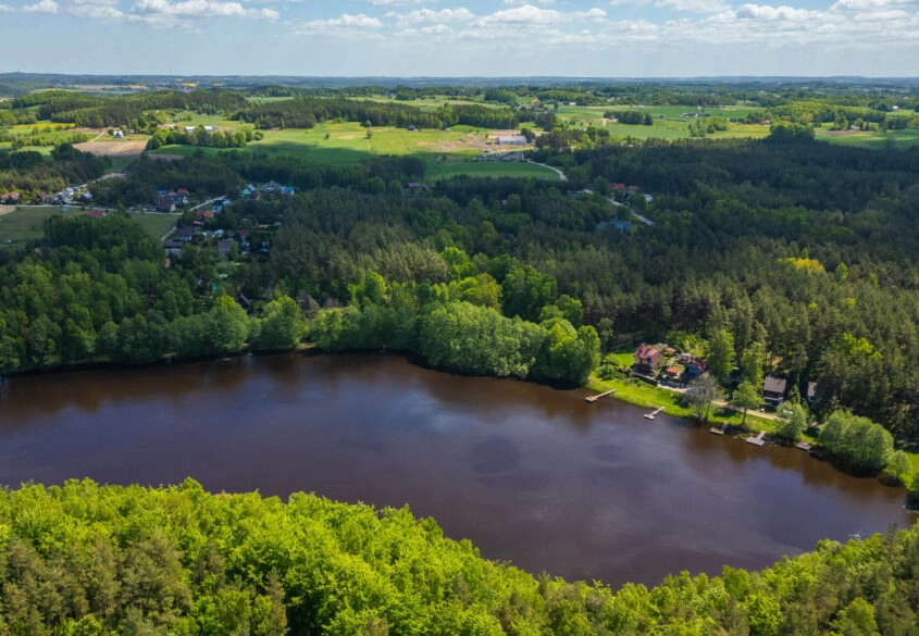 Działka w pobliżu jeziora, świetny dojazd