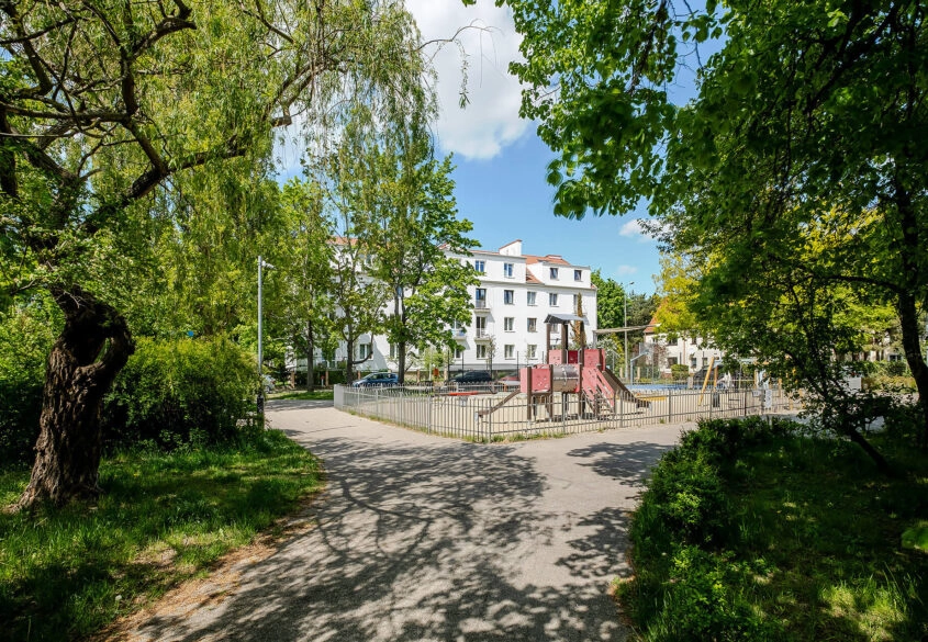 Słoneczne | Wysokie sufity 2,80 | Balkon | Garaż