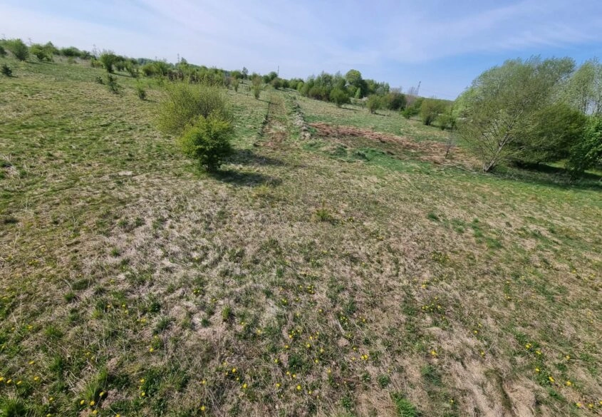 DZIAŁKA BUDOWLANA NAD JEZIOREM