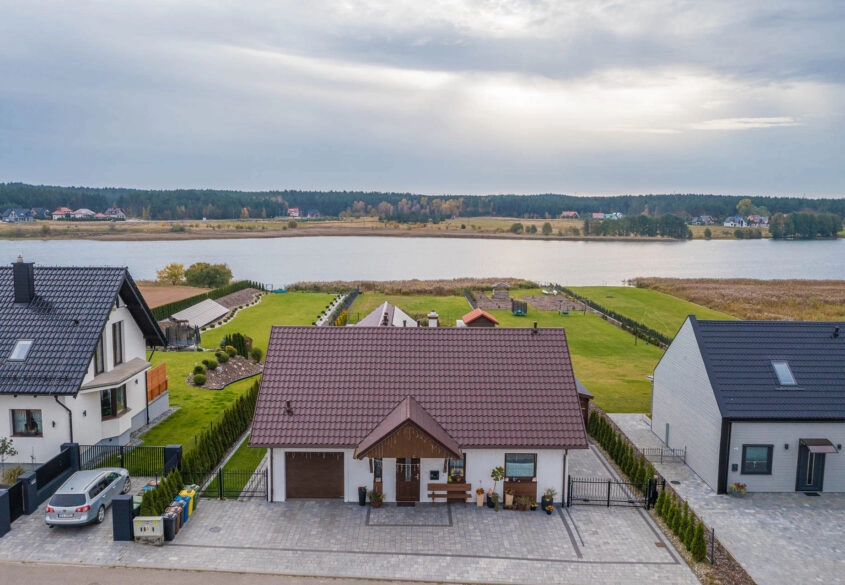 Dom z linią brzegową Jeziora Stężyckiego! Od zaraz
