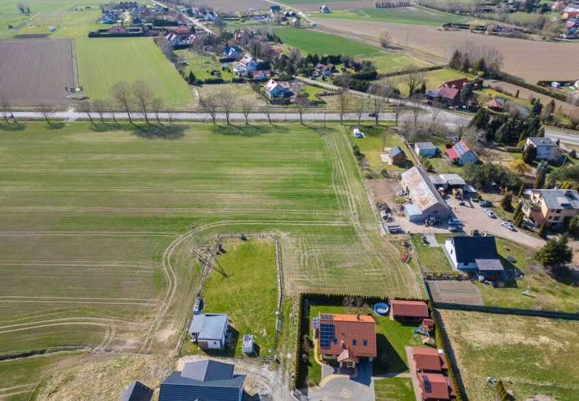 Działka budowlana 1067m2 w Stegnie, prąd woda