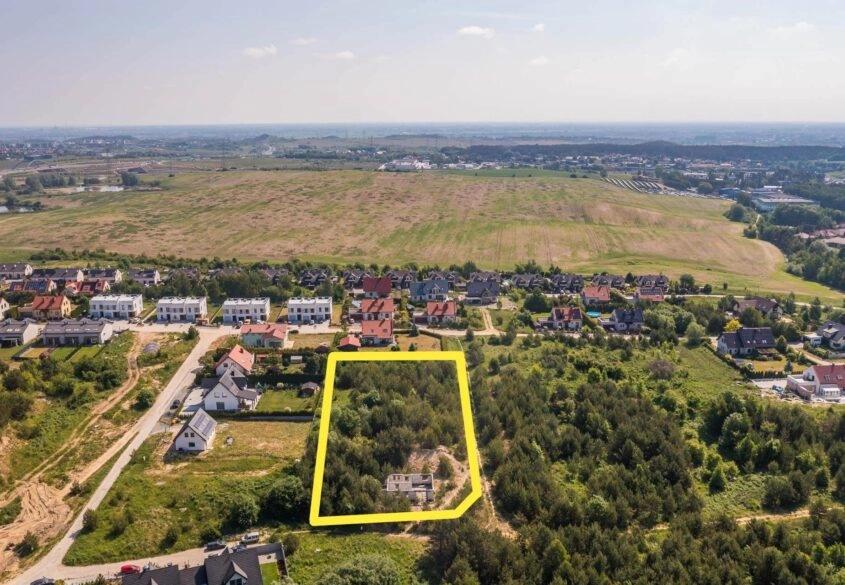 4 działki objęte mpzp dopuszczającym m.in szereg