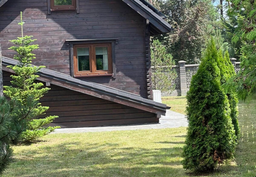 Dwa domy na działce 1823 m² – gotowa inwestycja