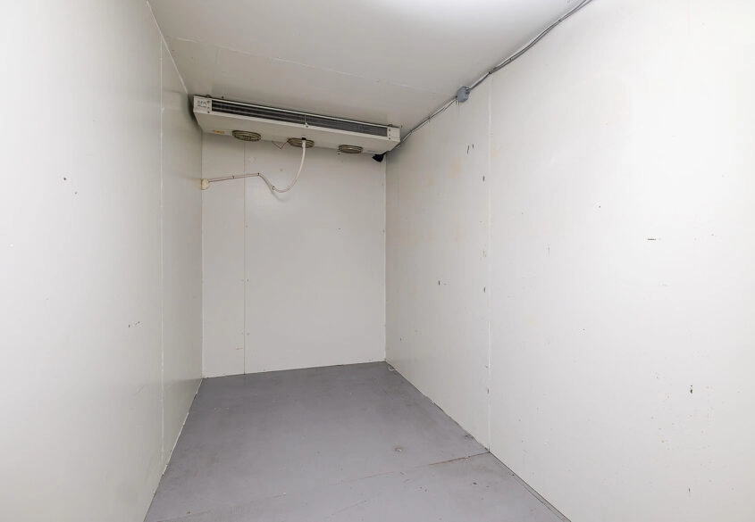 Pow. mieszkalna 350m2 + Pow. produkcyjna 250m2