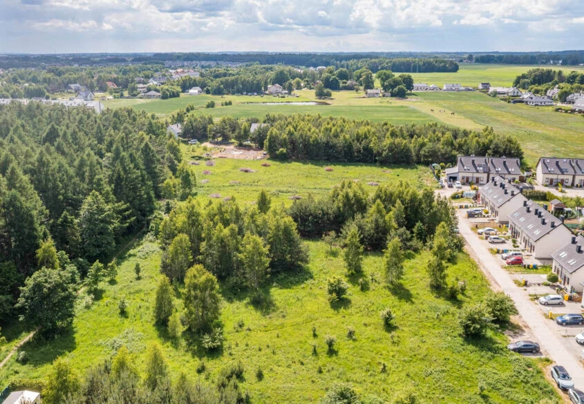 Piękna działka pod lasem 2257 m2 z wydaną WZKą!!.