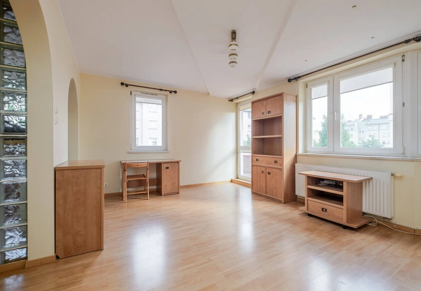 2 pokoje 54m2/komunikacja miejska/Balkon