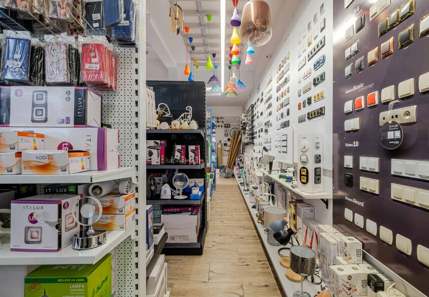 Lokal | 139m2 | Duże witryny | Możliwość podziału