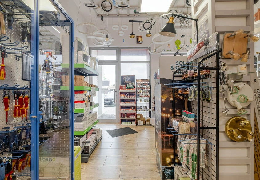 Lokal | 139m2 | Duże witryny | Możliwość podziału