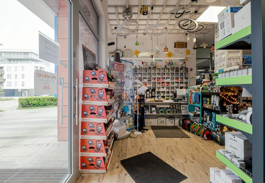 Lokal | 139m2 | Duże witryny | Możliwość podziału