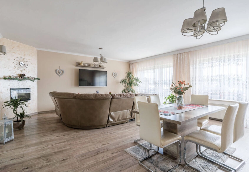 Biznes w samym Centrum | 13 pokoi | 2 lokale usł.