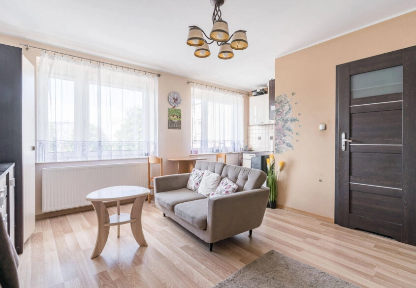 Biznes w samym Centrum | 13 pokoi | 2 lokale usł.