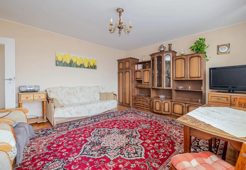 3 pokoje z loggią i piwnicą do własnej aranżacji