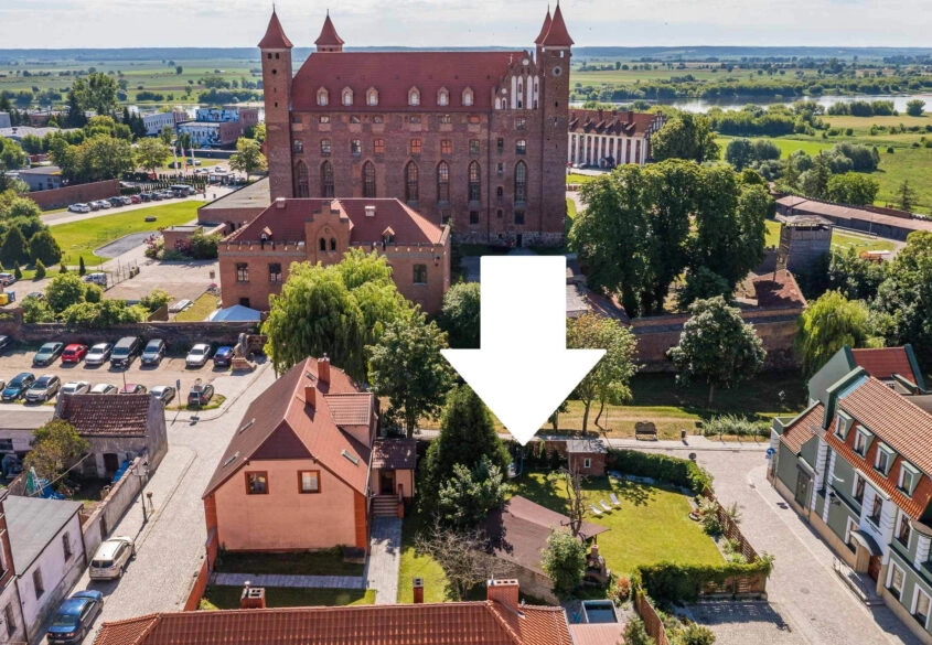 Dom przy Zamku w Gniewie| działka 1033 m²