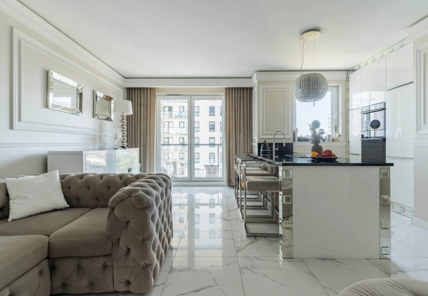 Eleganckie mieszkanie-duży balkon10 minut do Morza