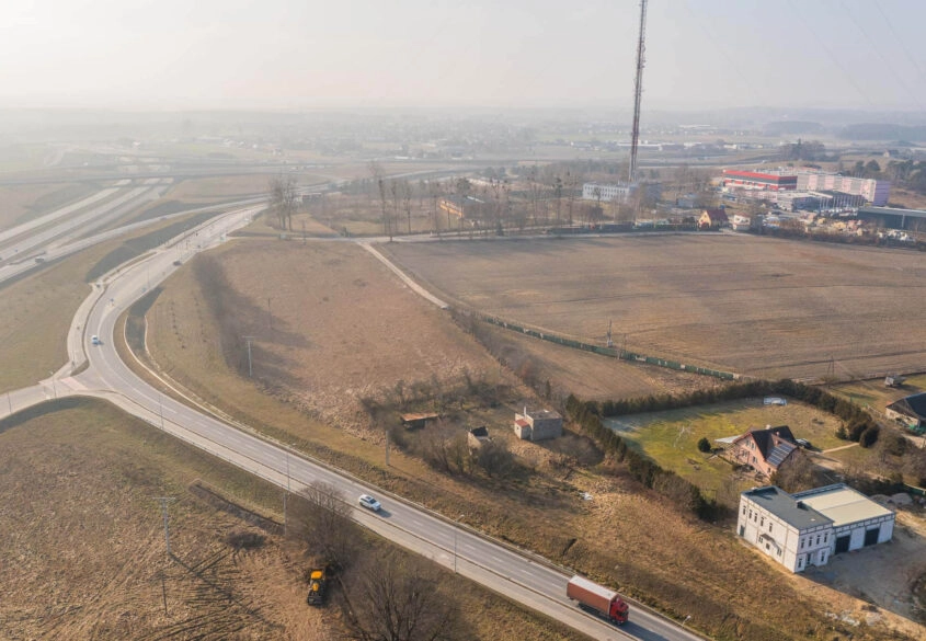 Działka usługowo-produkcyjna tuż przy trasie S6.
